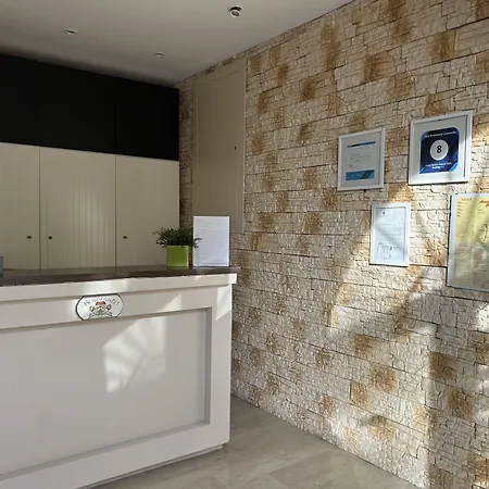 Bed & Breakfast Cleo Orchidea 3*