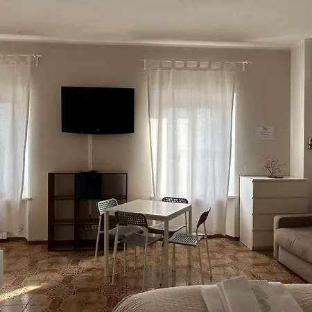 Bed & Breakfast Cleo Orchidea 3*